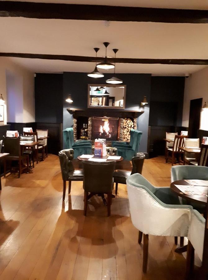 The George Hotel Wetherspoon Brecon Buitenkant foto